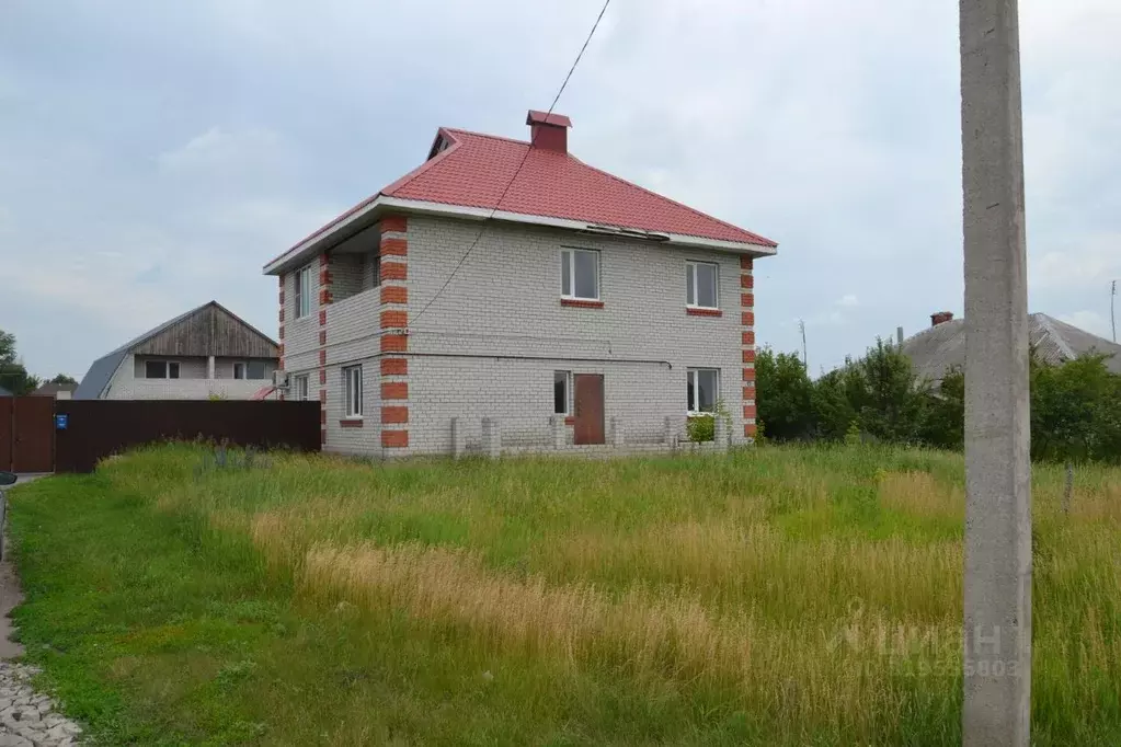 4-к кв. Липецкая область, Усмань ул. Буденного, 4 (100.0 м) - Фото 0
