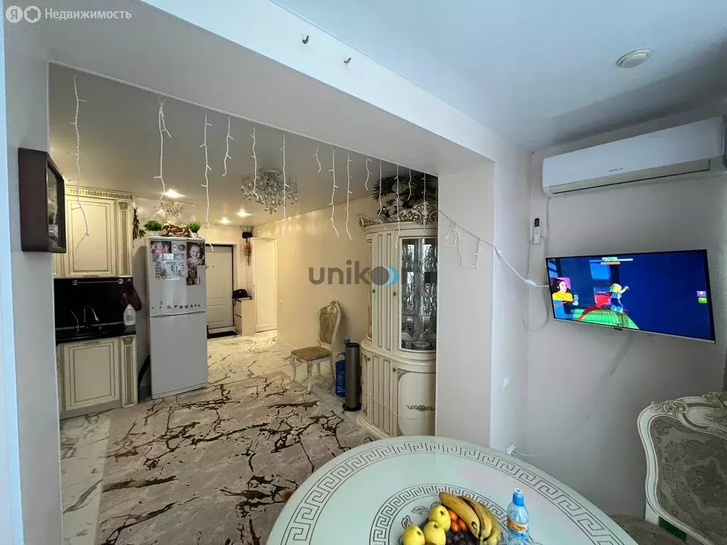 2-комнатная квартира: Благовещенск, улица Комарова, 25 (70.4 м) - Фото 1