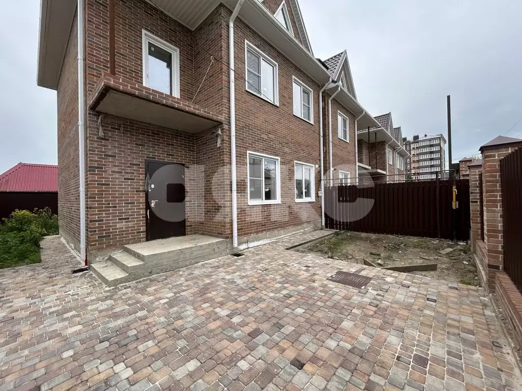 Таунхаус в Краснодарский край, Горячий Ключ ул. Калинина (110 м) - Фото 2