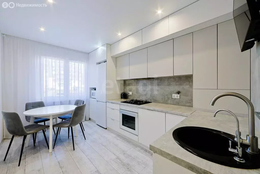 2-комнатная квартира: Калининград, Пригородная улица, 13к5 (55.7 м) - Фото 1