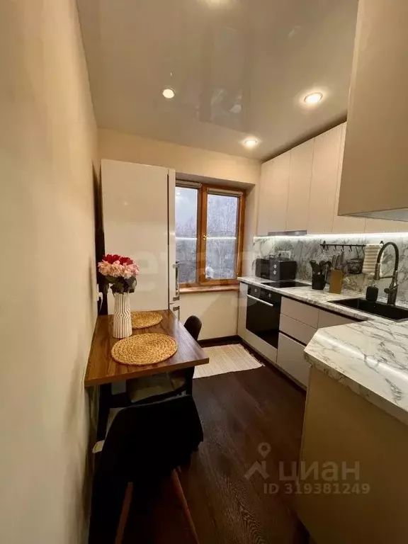 3-к кв. Коми, Сыктывкар ул. Карла Маркса, 180 (62.0 м) - Фото 0