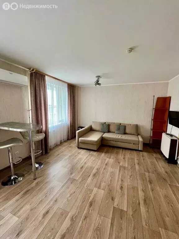 1-комнатная квартира: Кемерово, проспект Шахтёров, 88 (32.9 м) - Фото 1