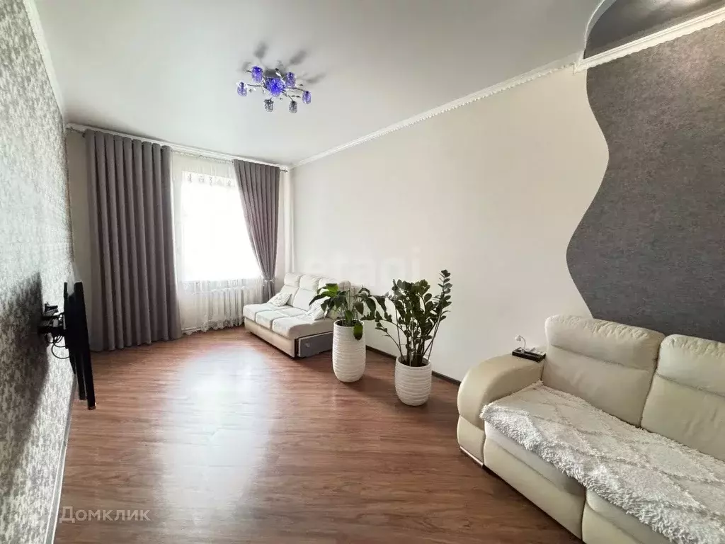 Продаётся 2-к квартира, 65.8 м - Фото 0