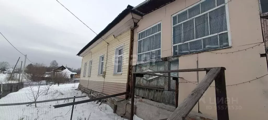 Дом в Кемеровская область, Анжеро-Судженск ул. Авроры (87 м) - Фото 1