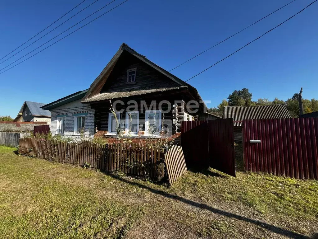 Дом в Марий Эл, Новоторъяльский район, Чуксолинское с/пос, д. ... - Фото 1