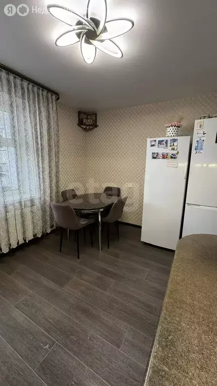 2-комнатная квартира: Чебоксары, улица И.П. Прокопьева, 20 (75.6 м) - Фото 1