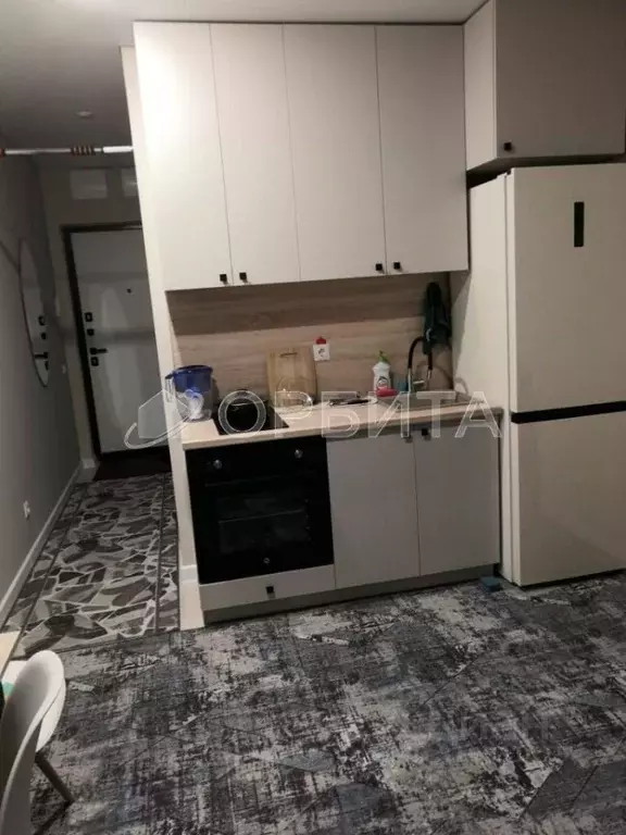 Студия Тюменская область, Тюмень ул. Первооткрывателей, 6 (17.7 м) - Фото 1