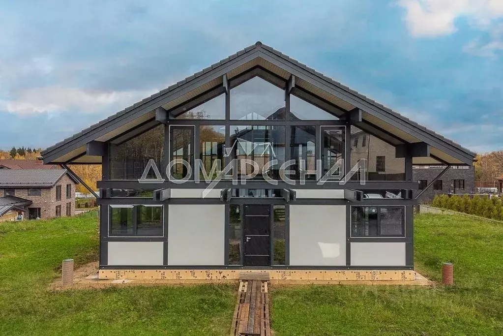 Дом в Москва д. Нижнее Валуево, ул. Валуевская Слобода (300 м) - Фото 1