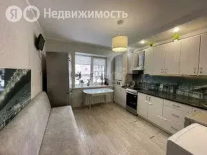 4-комнатная квартира: Петровский, Магистральная улица, 2 (90 м) - Фото 1