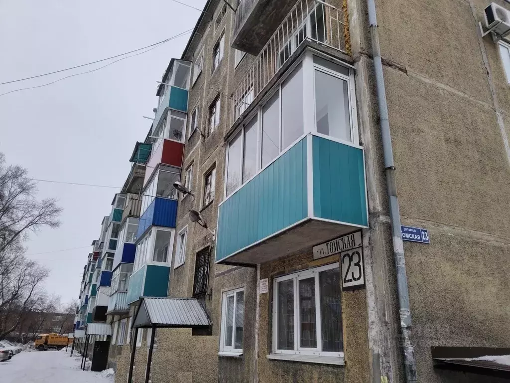 3-к кв. Кемеровская область, Киселевск Томская ул., 23 (58.6 м) - Фото 1