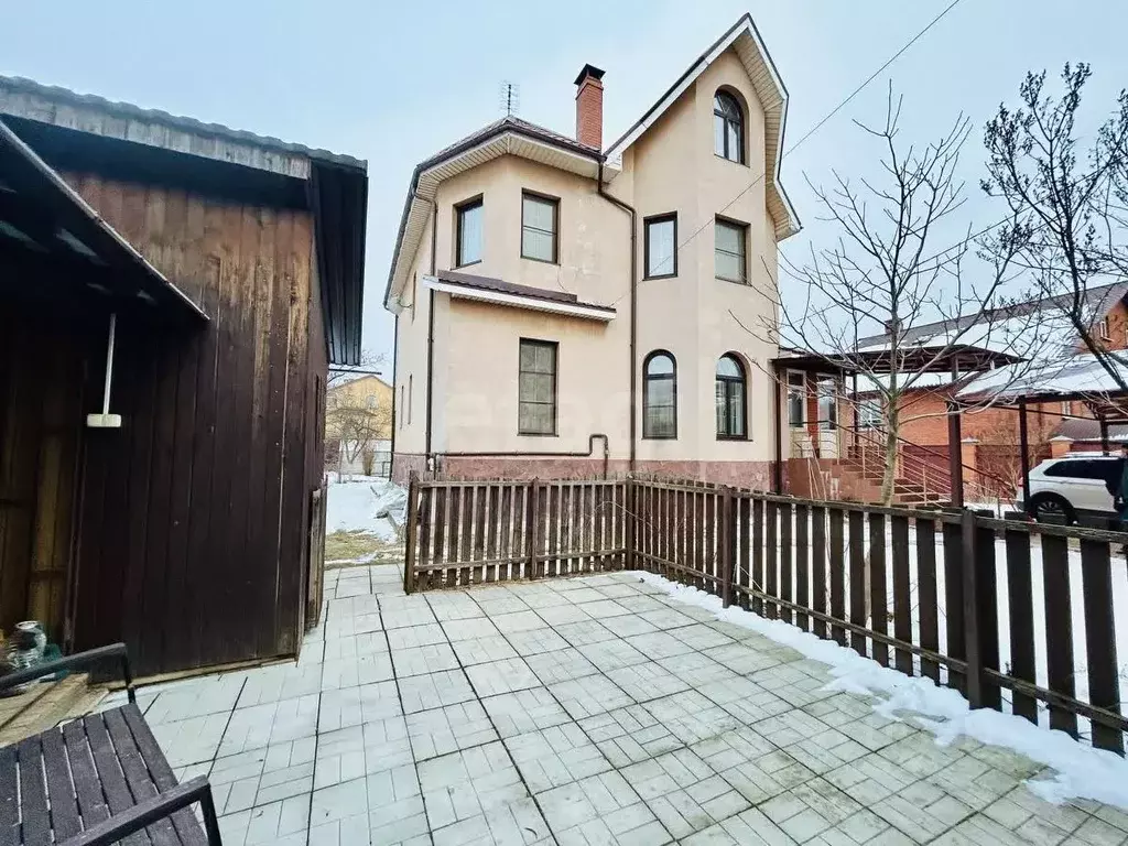Дом в Москва Кокошкино дп, проезд 2-й Дорожный, 8 (320 м) - Фото 1