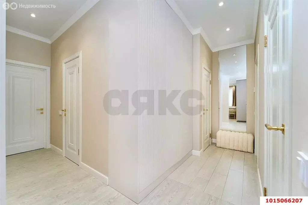 3-комнатная квартира: Краснодар, Стахановская улица, 1/5к3 (80 м) - Фото 0
