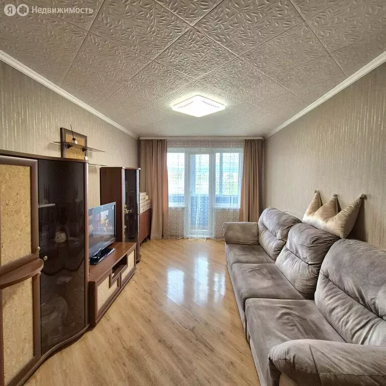 3-комнатная квартира: Чебаркуль, улица Карпенко, 19 (62.2 м) - Фото 1