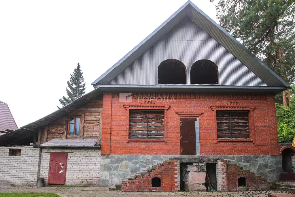 Дом в Барнаул, Змеиногорский тракт, 81 (208.6 м) - Фото 1