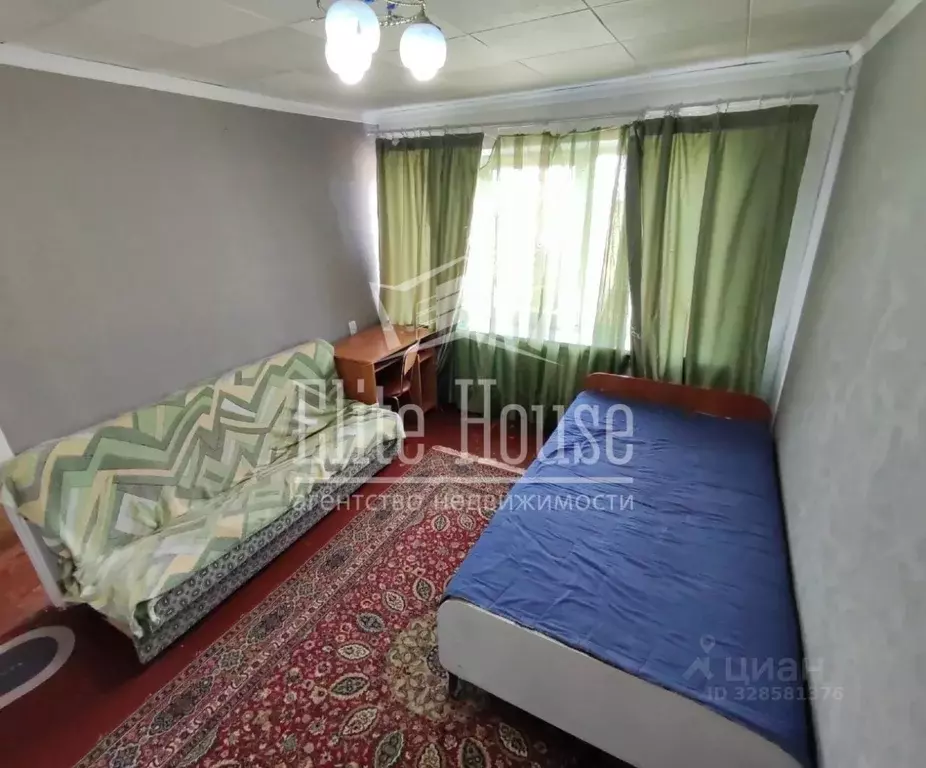 2-к кв. Калужская область, с. Перемышль ул. Гагарина, 15 (43.9 м) - Фото 1