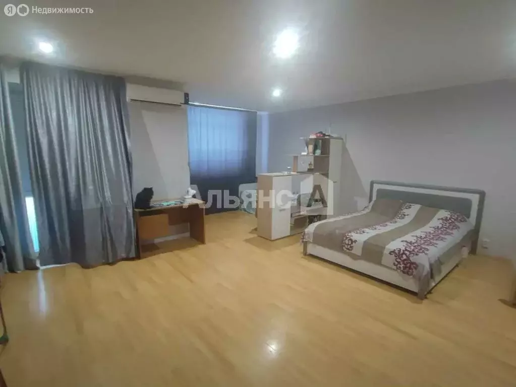 2-комнатная квартира: Каменск-Шахтинский, улица Гагарина, 71А (83 м) - Фото 1
