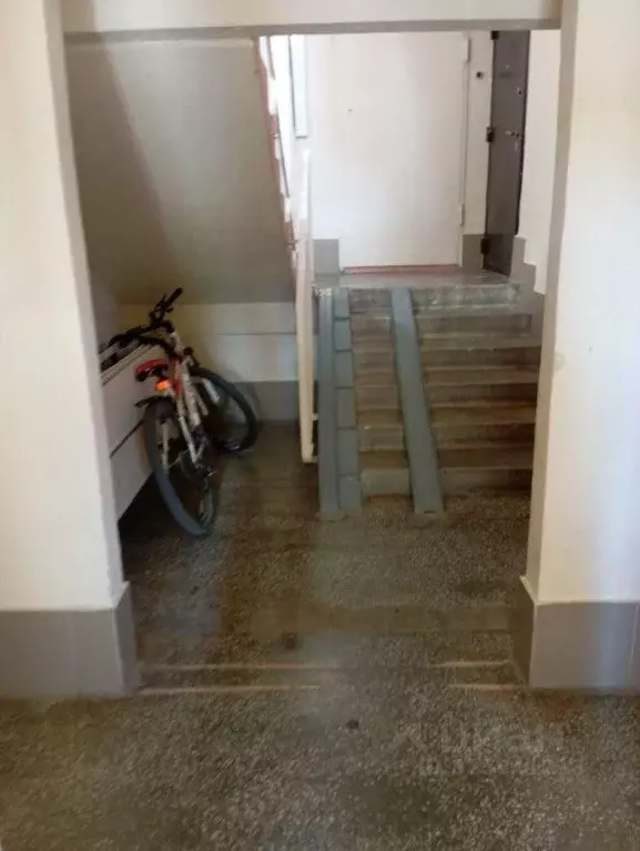 1-к кв. Свердловская область, Екатеринбург ул. Чекистов, 9 (32.8 м) - Фото 2