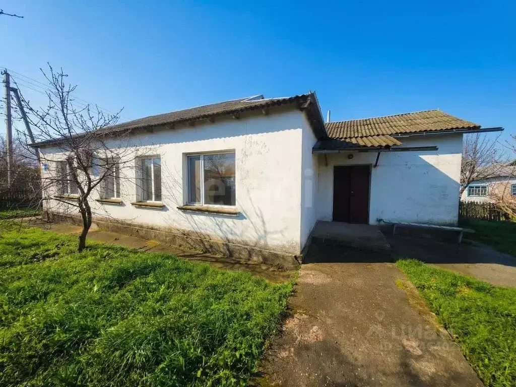 Дом в Крым, Сакский район, с. Фрунзе ул. Октябрьская (80 м) - Фото 2