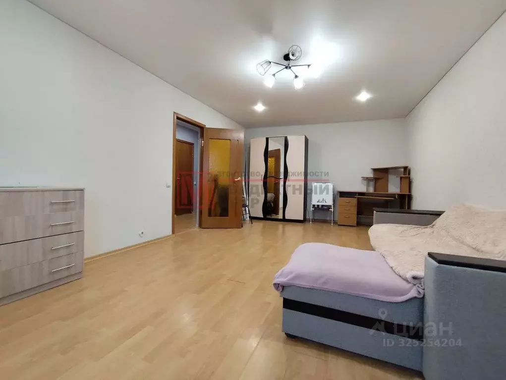 1-к кв. Белгородская область, Старый Оскол Южный мкр, 10Б (47.9 м) - Фото 1