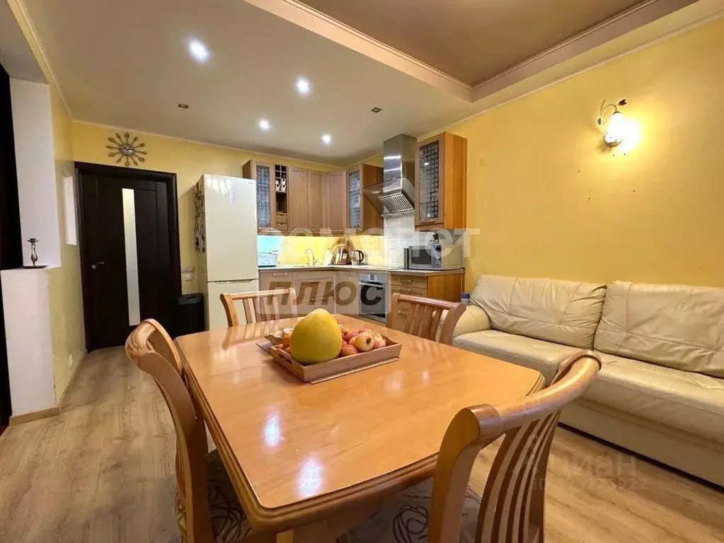 2-к кв. Московская область, Наро-Фоминск ул. Войкова, 1 (87.8 м) - Фото 1