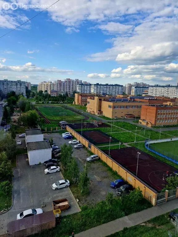3-комнатная квартира: Казань, улица Бондаренко, 22 (66 м) - Фото 0