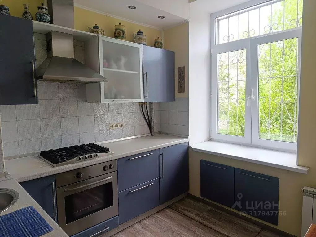 2-к кв. Свердловская область, Екатеринбург ул. Баумана, 1 (59.9 м) - Фото 0