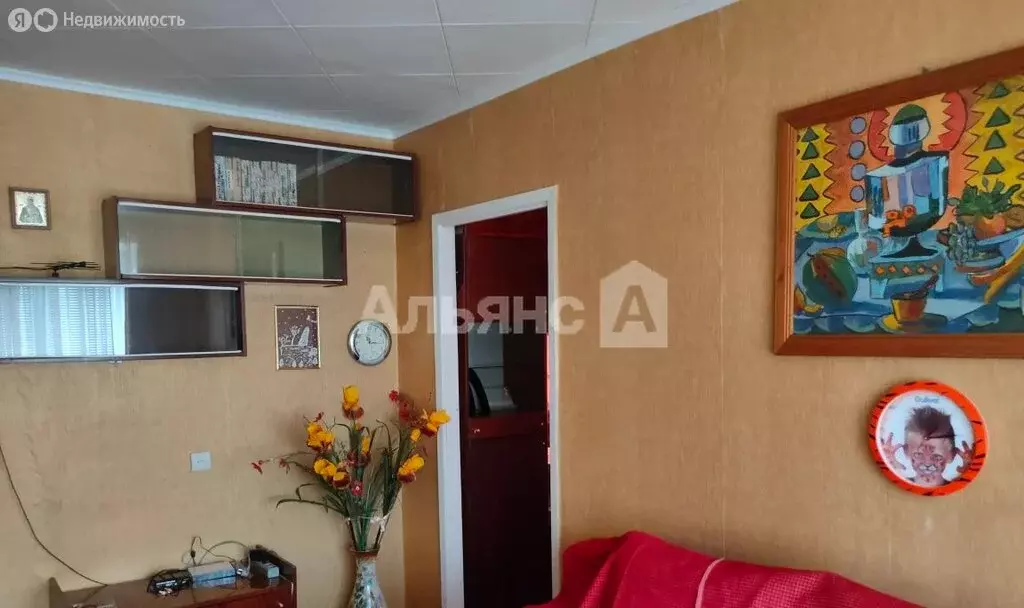 3-комнатная квартира: Шахты, Текстильная улица, 47 (50 м) - Фото 2