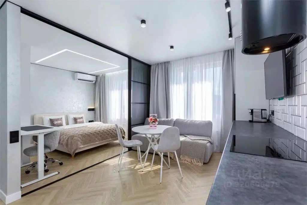 1-к кв. Тюменская область, Тюмень Новгородская ул., 22 (40.0 м) - Фото 1