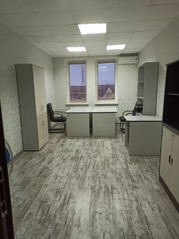 Офис в Татарстан, Казань ул. Гладилова, 27 (20 м) - Фото 1
