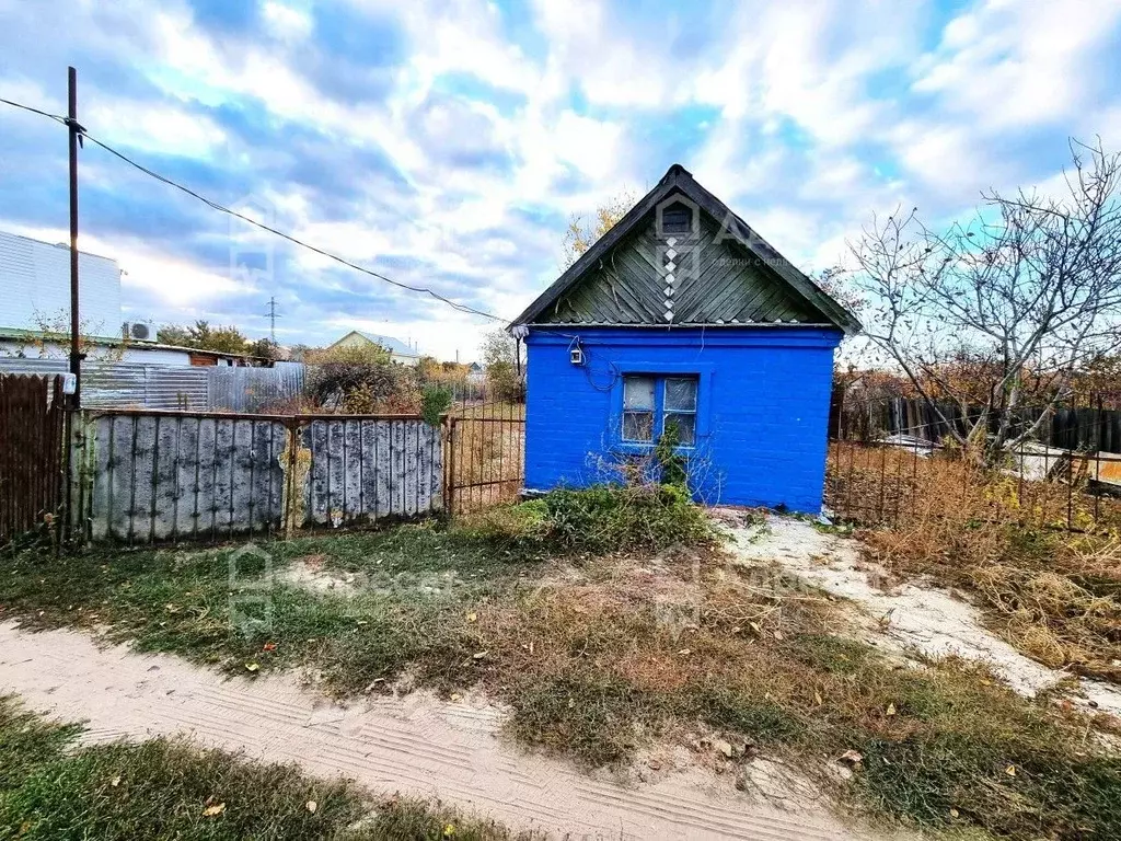 Дом в Волгоградская область, Светлоярский район, Большечапурниковское ... - Фото 1