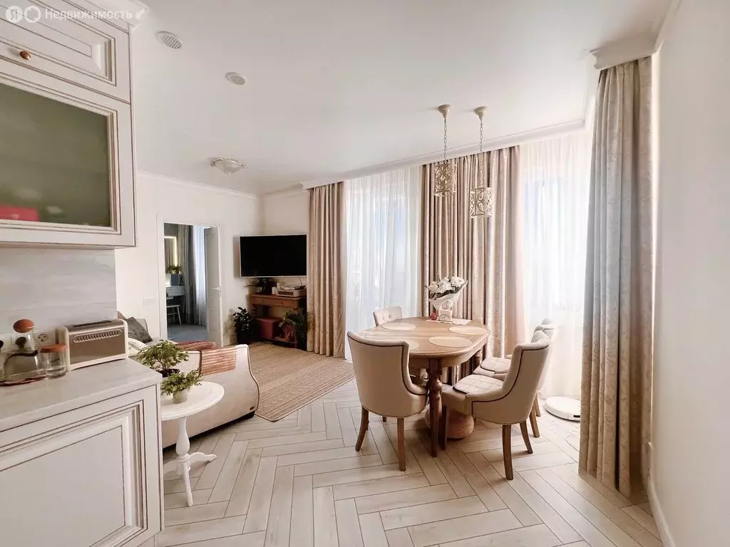 2-комнатная квартира: Тюмень, Профсоюзная улица, 63 (67.4 м) - Фото 1