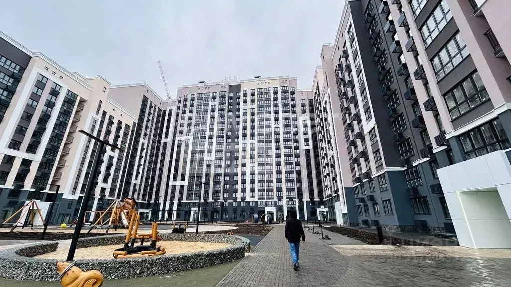 2-к кв. Саратовская область, Энгельс Энгельс-9 мкр, 2 (43.2 м) - Фото 0