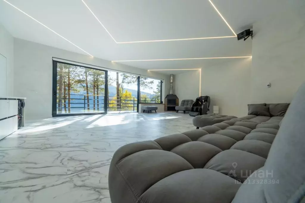 Дом в Красноярский край, Емельяновский район, Мининский сельсовет, ... - Фото 1