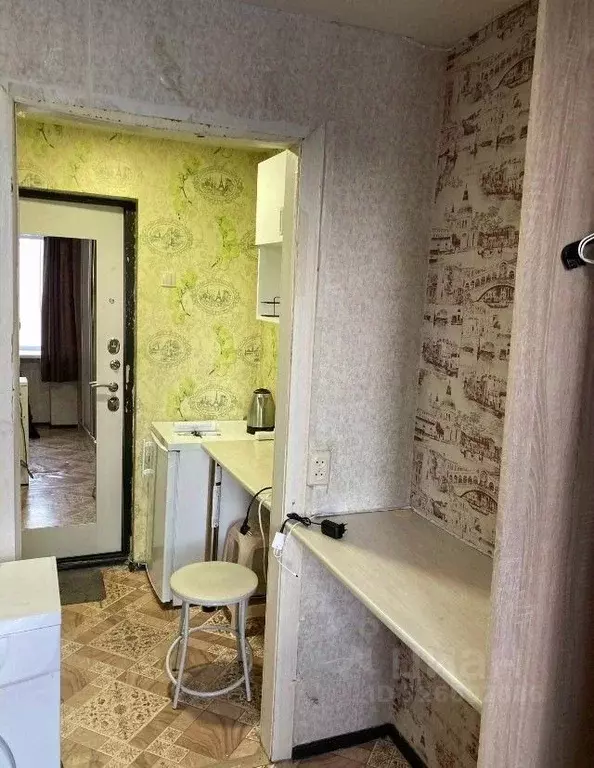 Студия Тюменская область, Тюмень проезд Геологоразведчиков, 6 (15.0 м) - Фото 1