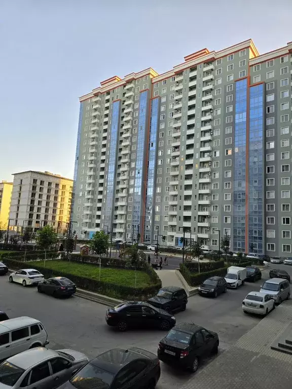 3-к. квартира, 100 м, 2/18 эт. - Фото 0