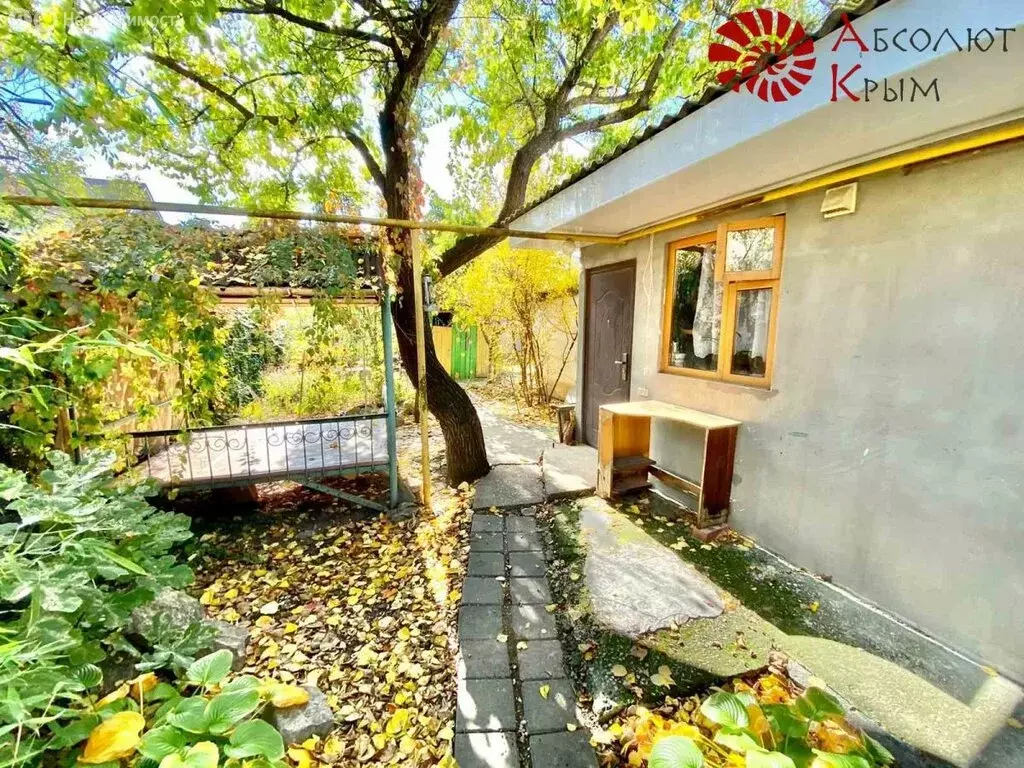 Дом в Феодосия, улица Степаняна, 35 (50 м) - Фото 1