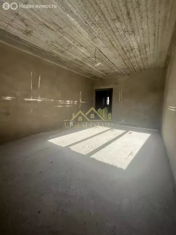 3-комнатная квартира: Владикавказ, улица Алихана Гагкаева, 11 (120 м) - Фото 1