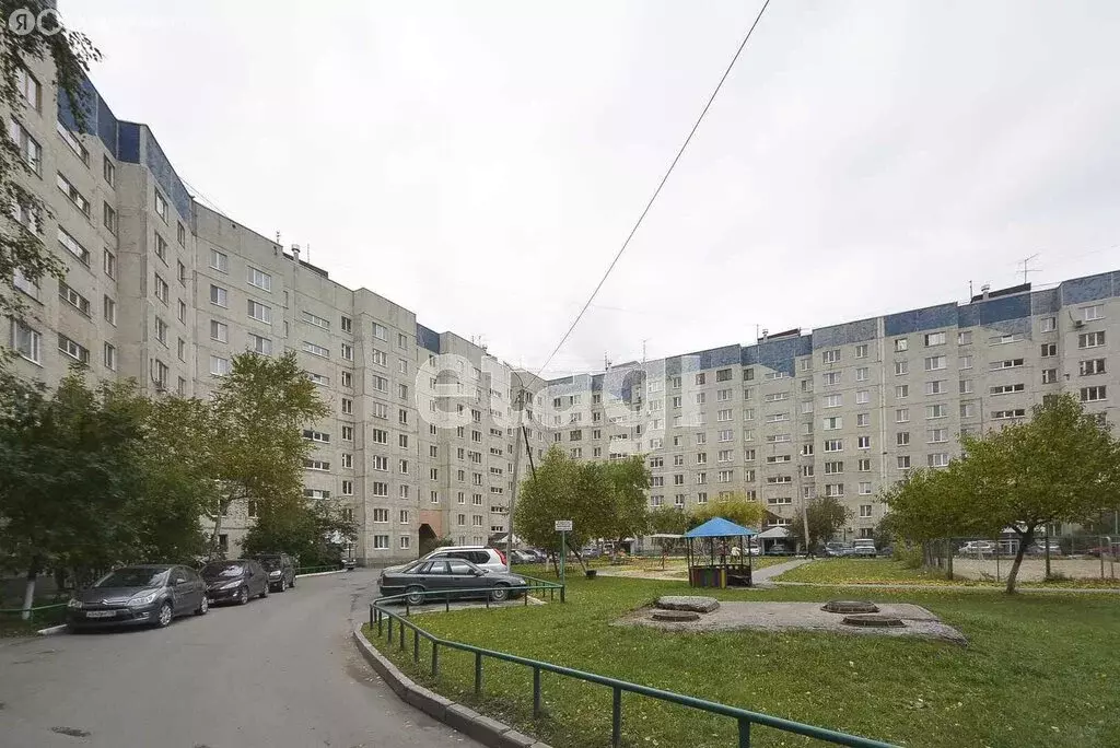 2-комнатная квартира: Тюмень, улица Мельникайте, 129 (50.9 м) - Фото 2