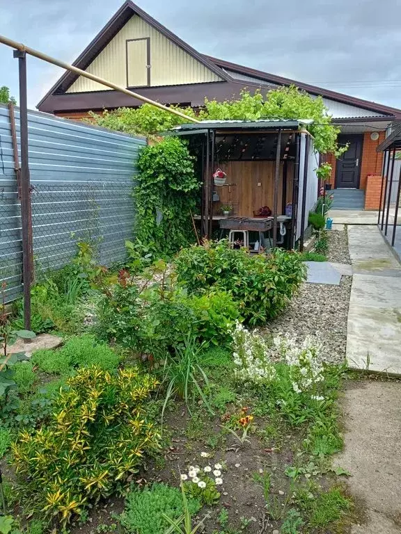 Дом в Адыгея, Майкоп ул. Карла Маркса, 71 (40 м) - Фото 1