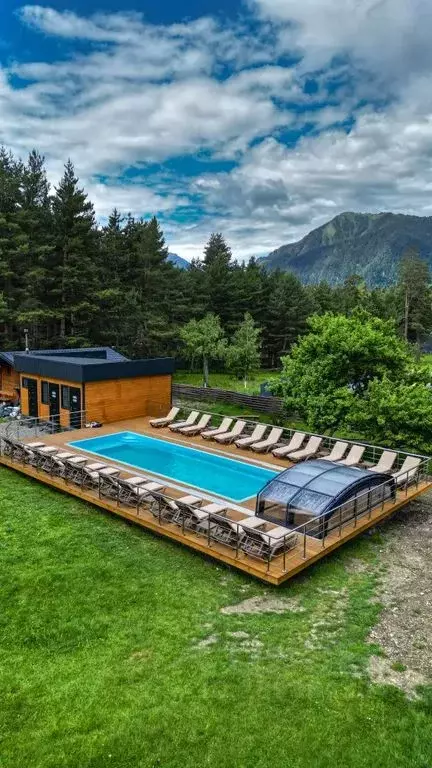 Дом в Карачаево-Черкесия, Зеленчукский район, с. Архыз ул. Лесная, 2Н ... - Фото 1