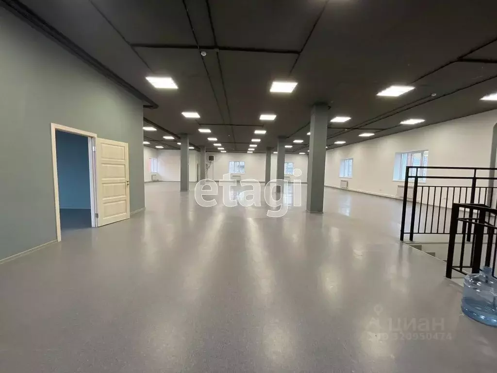 Торговая площадь в Тюменская область, Тюмень ул. Щербакова, 160А (800 ... - Фото 0