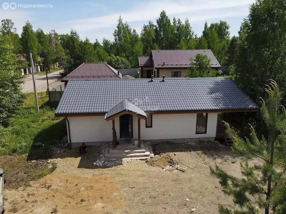 Дом в деревня Малиновка, микрорайон 2В (100 м) - Фото 1