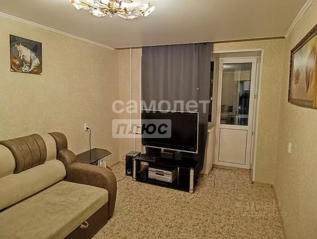 2-к кв. Тюменская область, Тюмень ул. 50 лет ВЛКСМ, 79 (43.9 м) - Фото 1