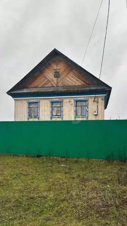 Дом в Башкортостан, Нуримановский район, Новосубаевский сельсовет, с. ... - Фото 1