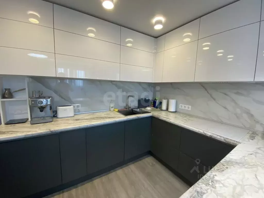 3-к кв. Тюменская область, Тюмень Амурская ул., 39 (83.0 м) - Фото 2