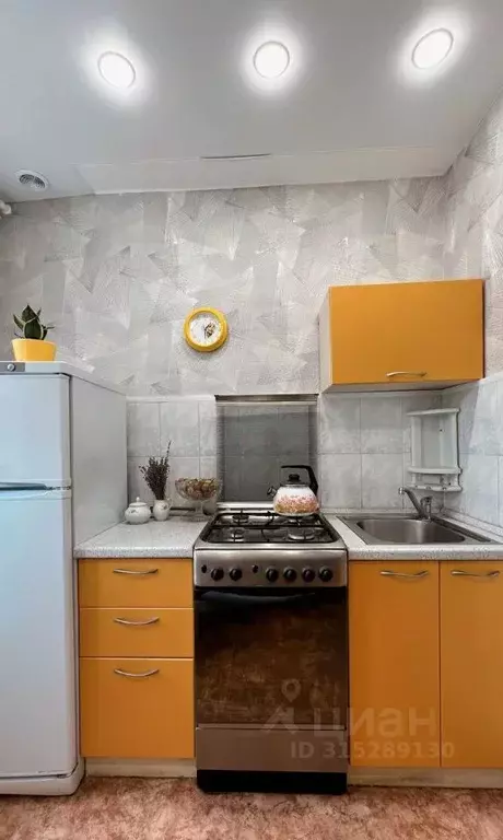 2-к кв. Волгоградская область, Волгоград Симбирская ул., 33 (41.6 м) - Фото 0