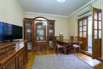 2-к кв. Краснодарский край, Сочи Центральный мкр, ул. Навагинская, 16 ... - Фото 0