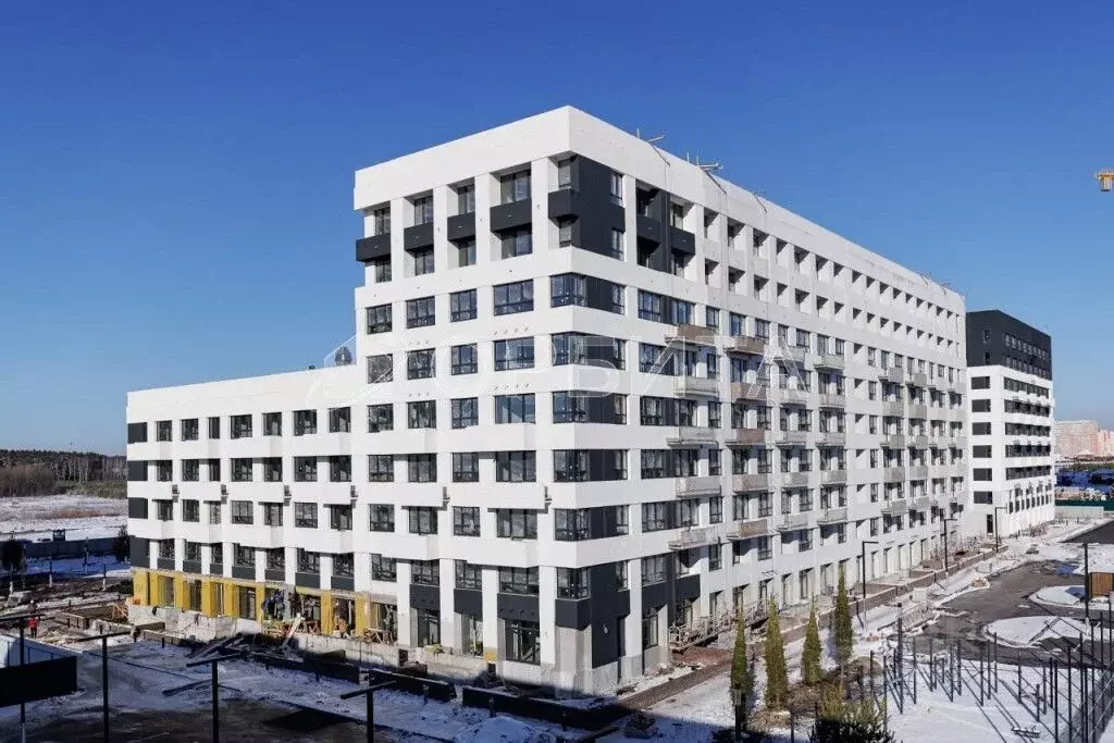 2-к кв. Тюменская область, Тюмень ул. Василия Малкова, 12 (67.0 м) - Фото 1