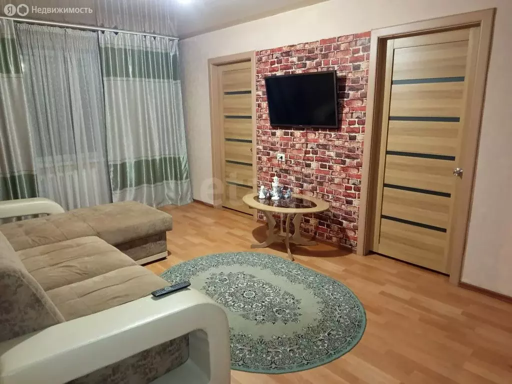 4-комнатная квартира: Черногорск, улица Калинина, 30 (60.3 м) - Фото 2