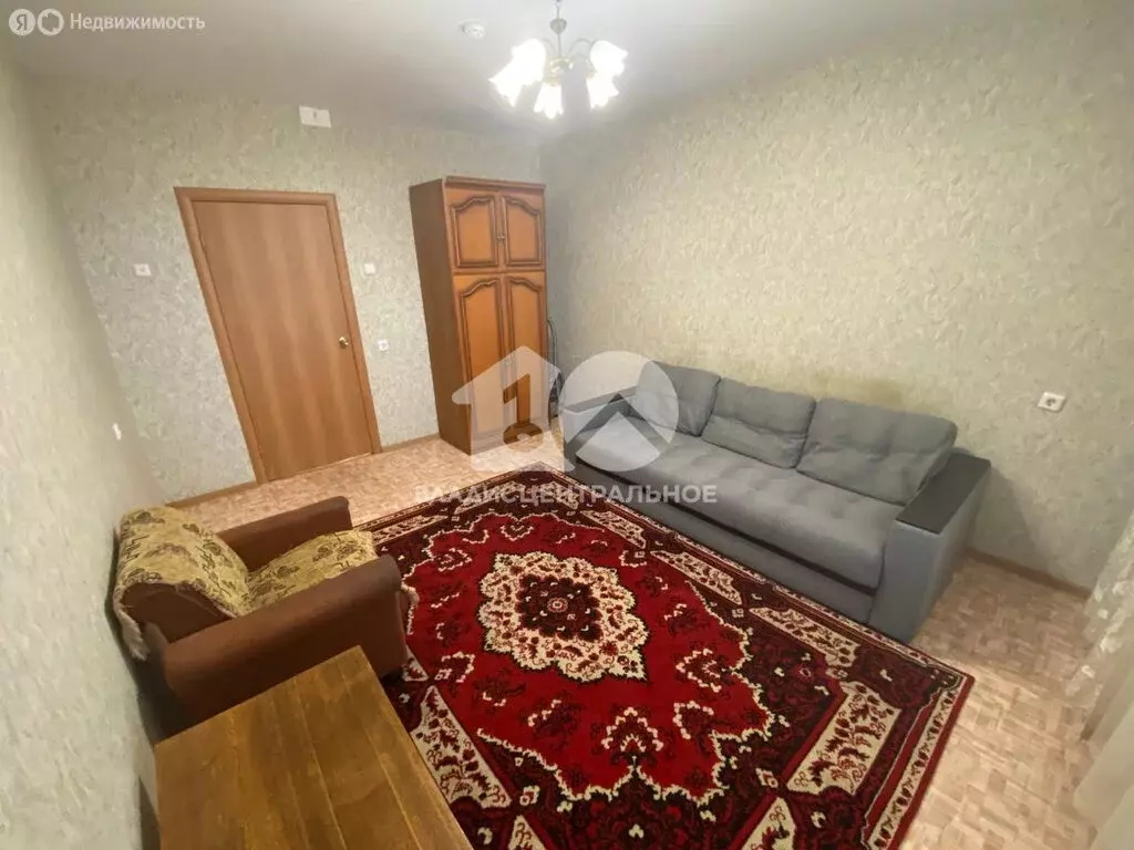 1-комнатная квартира: Новосибирск, Спортивная улица, 19 (37.9 м) - Фото 1